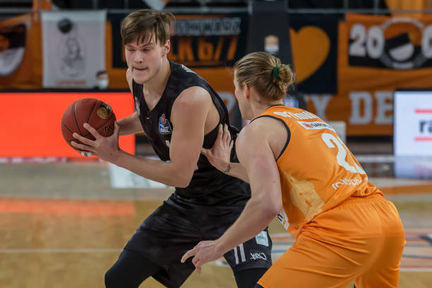 此次比赛不 此次比赛不