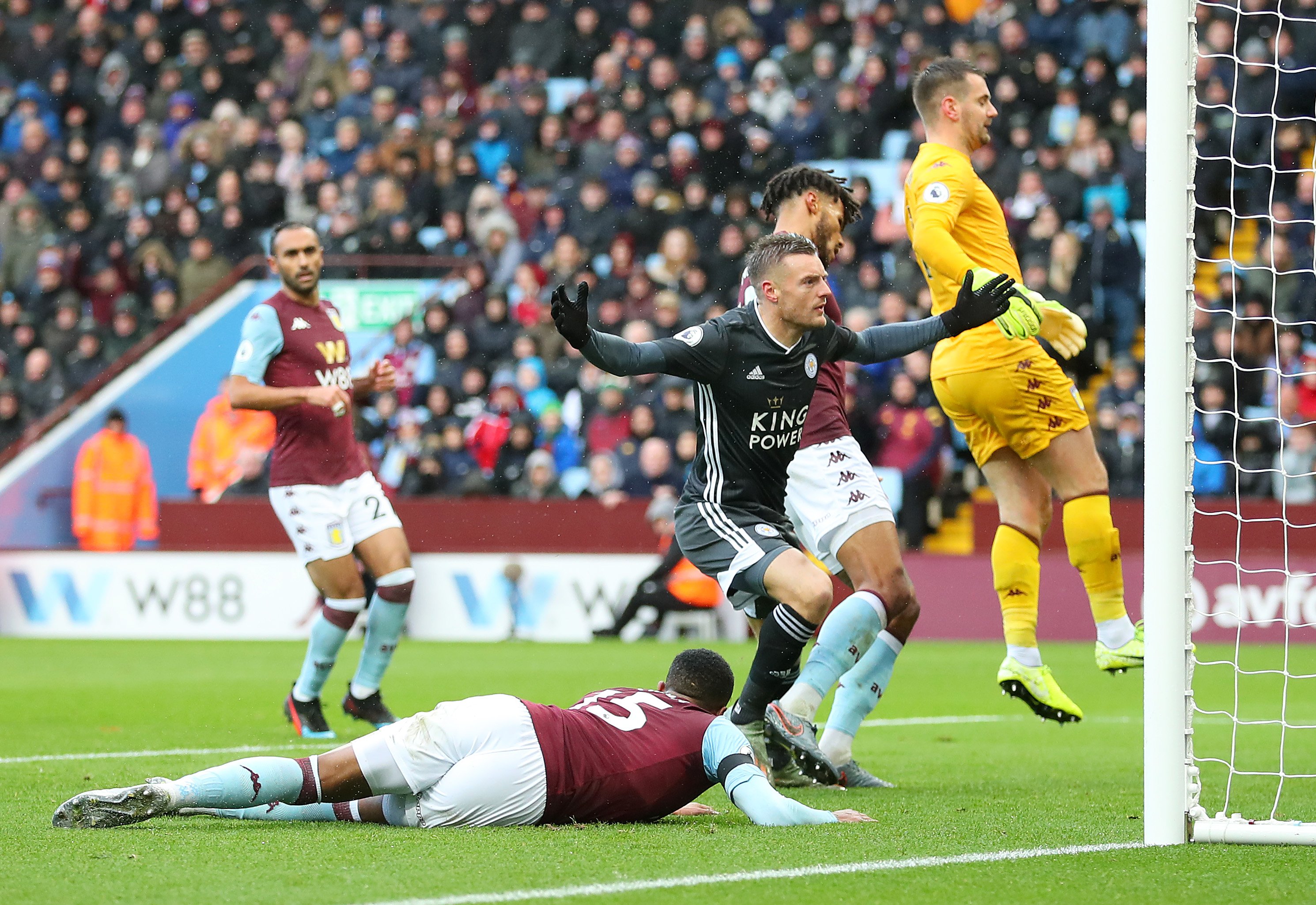 他不仅仅依 他不仅仅依